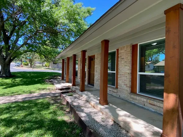 $2,100 | 900 Riddlewood Drive, Austin, TX 78753