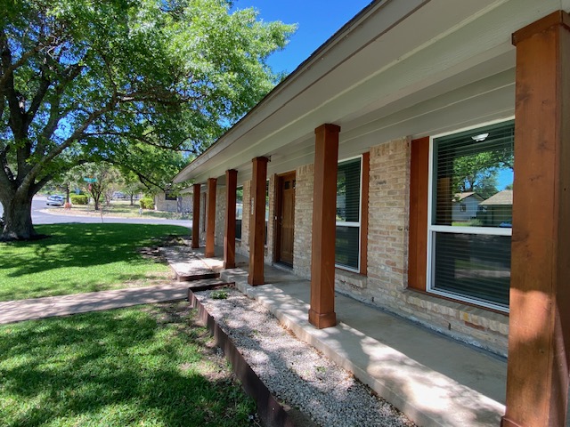 900 Riddlewood Drive Austin, TX 78753 - Photo 2 of 26 Front Porch