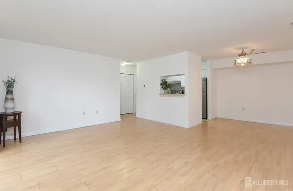 $1,725 | 1901 Ravens Crest Drive, Plainsboro, NJ 08536