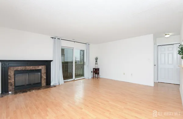 $1,725 | 1901 Ravens Crest Drive, Plainsboro, NJ 08536