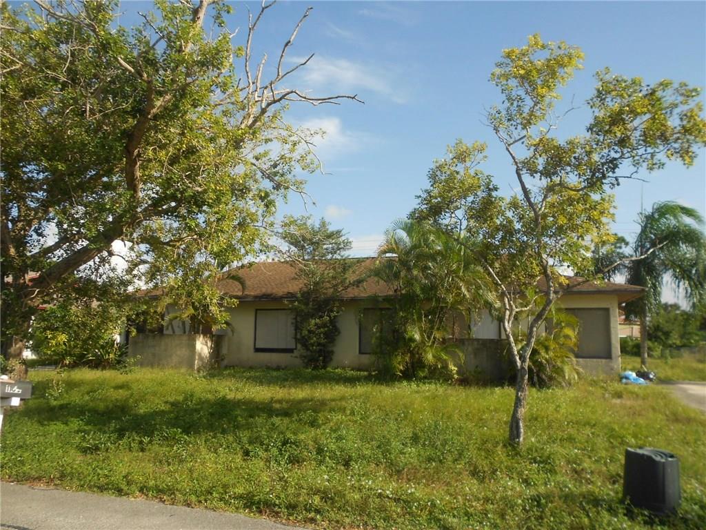 1102 Southeast St Lawrence Way Stuart, FL 34997 - Photo 1 of 24 Gallery Image 1