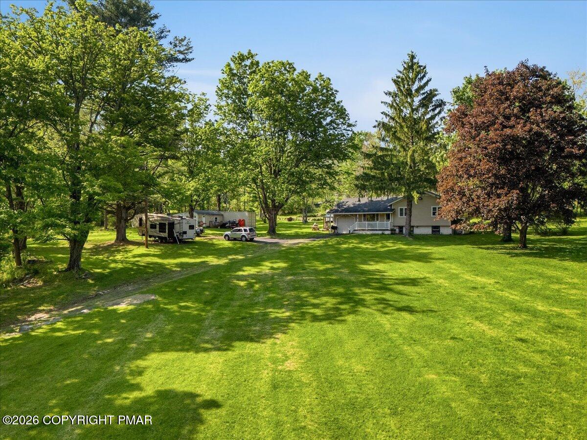 140 Camelback Road Tannersville, PA 18372 - Photo 3 of 44 03-HomeView_Media-140_Camelback_Rd