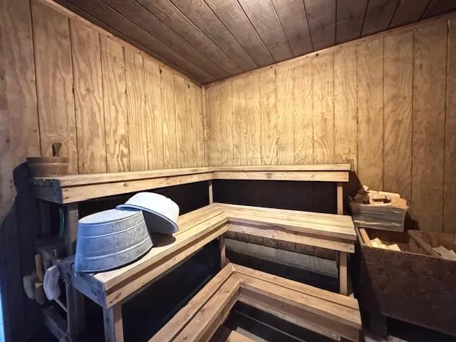 $169,999 | 317 2nd Street Northeast, Menahga, MN 56464