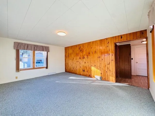 $169,999 | 317 2nd Street Northeast, Menahga, MN 56464