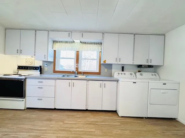 $169,999 | 317 2nd Street Northeast, Menahga, MN 56464