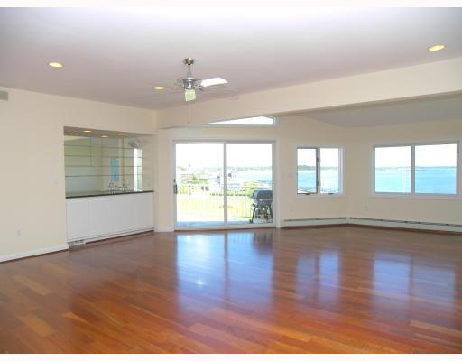 101 Ocean Road, Unit 303 Narragansett, RI 02882 - Photo 4 of 11 Den/Family/Great Room.