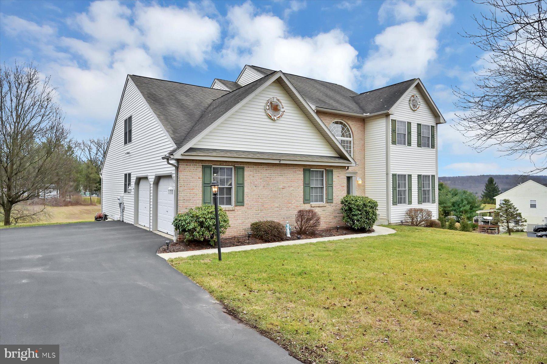 500 Maple Grove Road Mohnton, PA 19540 - Photo 3 of 48