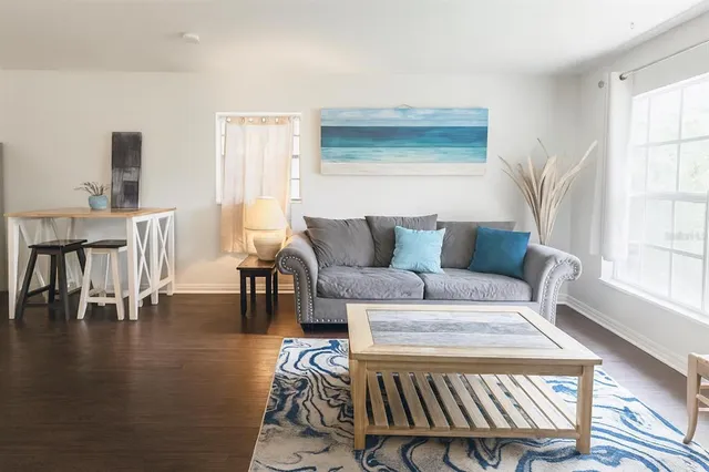 $350,000 | 4716 West Wisconsin Avenue, Tampa, FL 33616