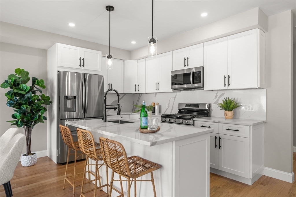 19 Vine Street, Unit 2 Weymouth, MA 02188 - Photo 2 of 28