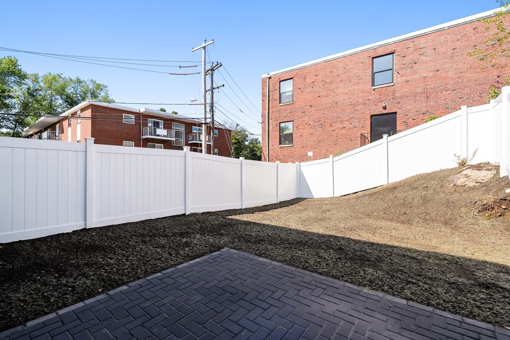 19 Vine Street, Unit 2 Weymouth, MA 02188 - Photo 26 of 28