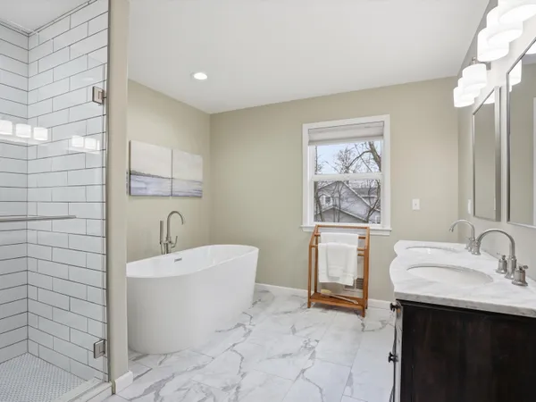 $874,500 | 11542 Lancelot Lane, Pinckney, MI 48169