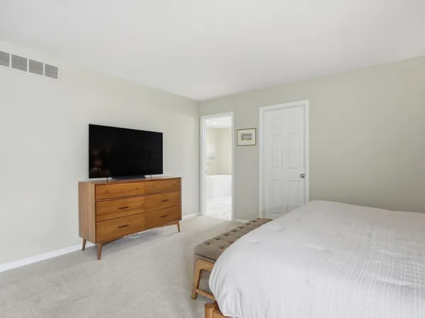 $874,500 | 11542 Lancelot Lane, Pinckney, MI 48169