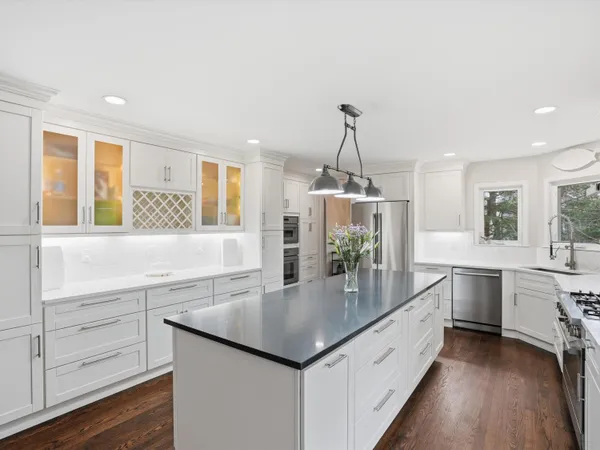 $874,500 | 11542 Lancelot Lane, Pinckney, MI 48169