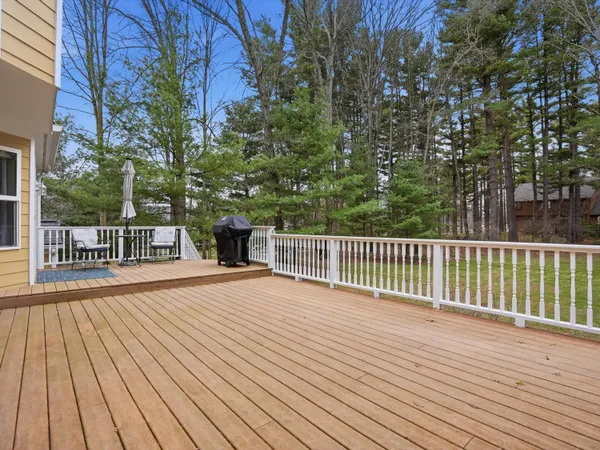 $874,500 | 11542 Lancelot Lane, Pinckney, MI 48169