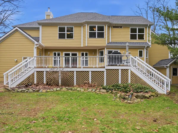 $874,500 | 11542 Lancelot Lane, Pinckney, MI 48169