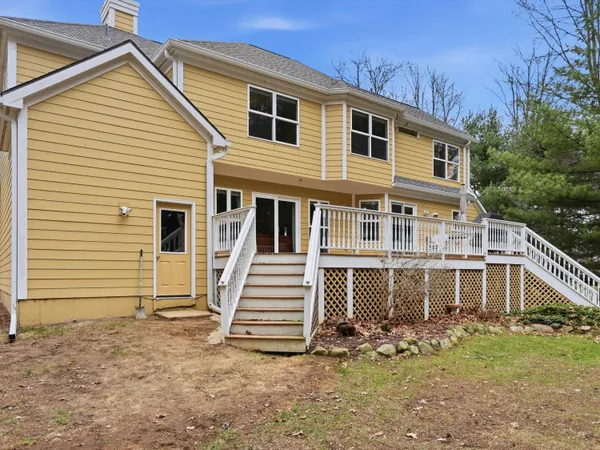 $874,500 | 11542 Lancelot Lane, Pinckney, MI 48169