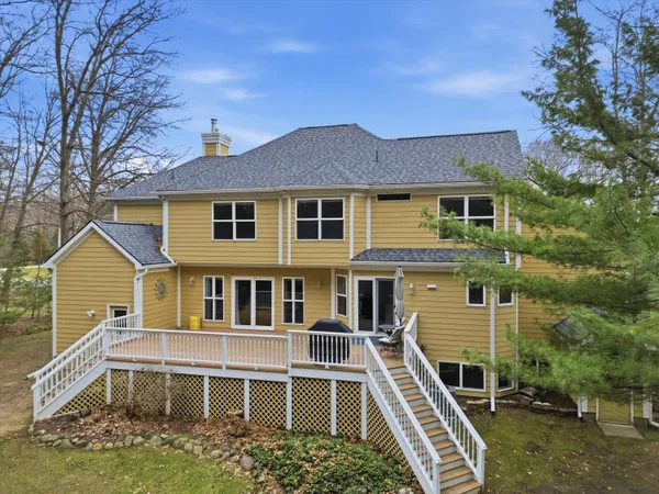 $874,500 | 11542 Lancelot Lane, Pinckney, MI 48169