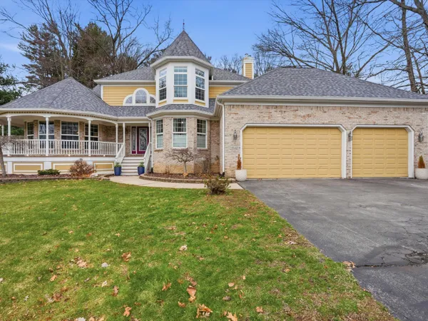 $874,500 | 11542 Lancelot Lane, Pinckney, MI 48169