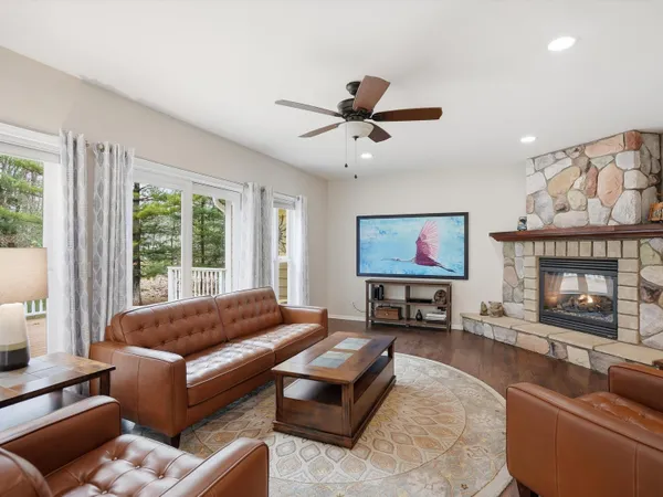 $874,500 | 11542 Lancelot Lane, Pinckney, MI 48169