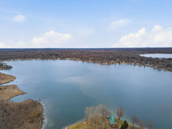 $874,500 | 11542 Lancelot Lane, Pinckney, MI 48169