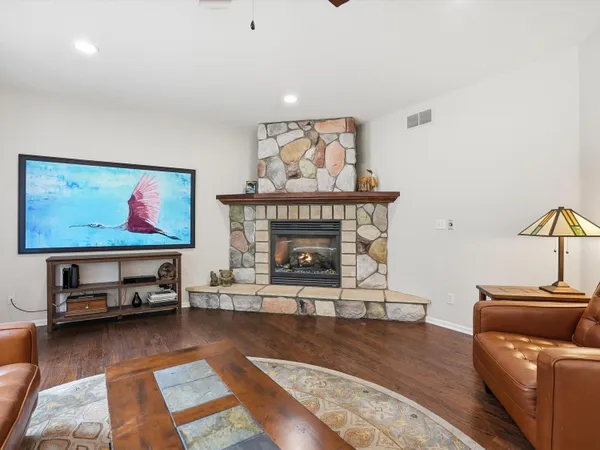 $874,500 | 11542 Lancelot Lane, Pinckney, MI 48169