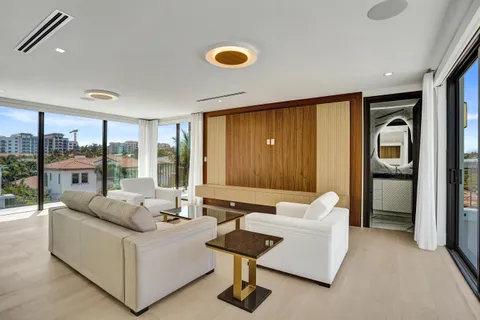 $7,450,000 | 365 Northeast 3rd Street, Boca Raton, FL 33432