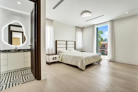 $7,450,000 | 365 Northeast 3rd Street, Boca Raton, FL 33432