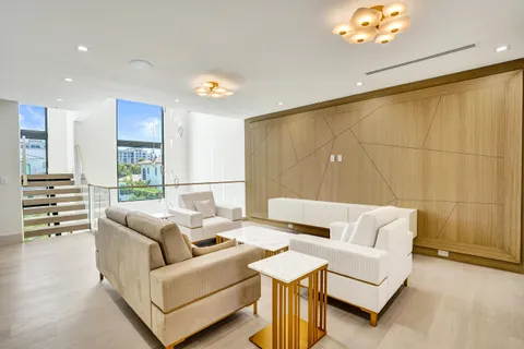 $7,450,000 | 365 Northeast 3rd Street, Boca Raton, FL 33432