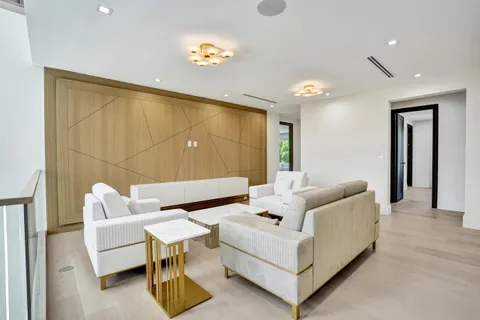 $7,450,000 | 365 Northeast 3rd Street, Boca Raton, FL 33432