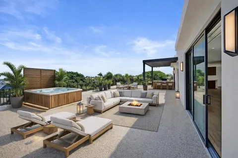 $7,450,000 | 365 Northeast 3rd Street, Boca Raton, FL 33432