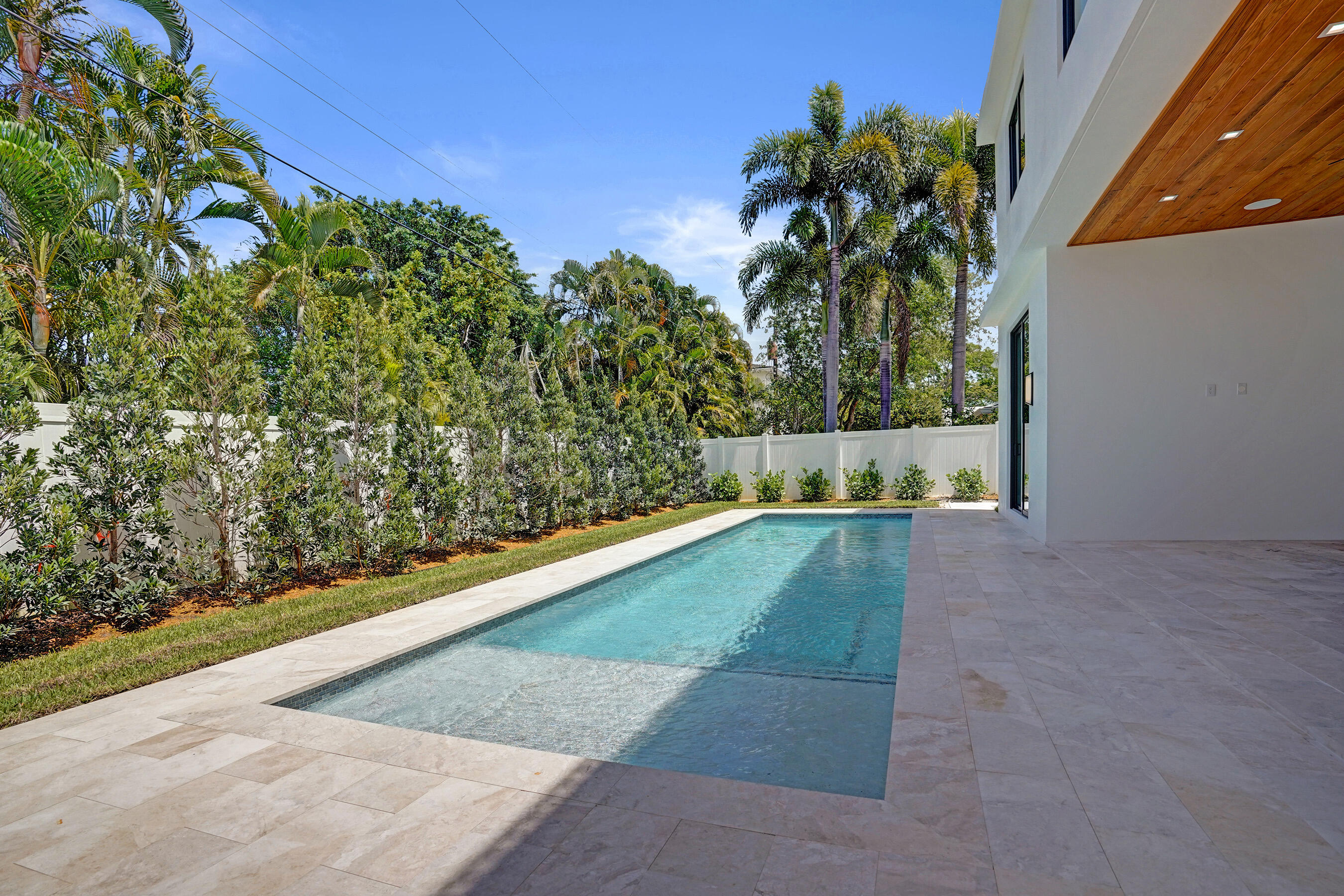 365 Northeast 3rd Street Boca Raton, FL 33432 - Photo 39 of 41 a view of a outdoor space