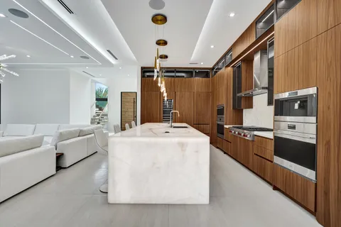 $7,450,000 | 365 Northeast 3rd Street, Boca Raton, FL 33432