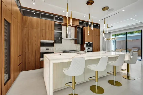 $7,450,000 | 365 Northeast 3rd Street, Boca Raton, FL 33432