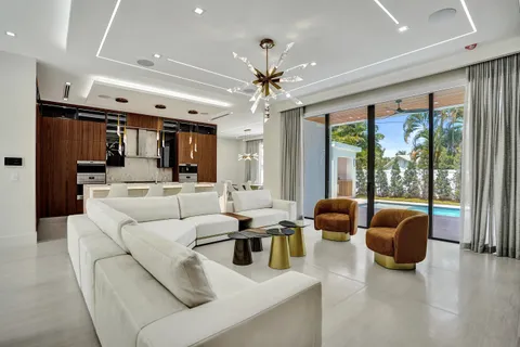 $7,450,000 | 365 Northeast 3rd Street, Boca Raton, FL 33432