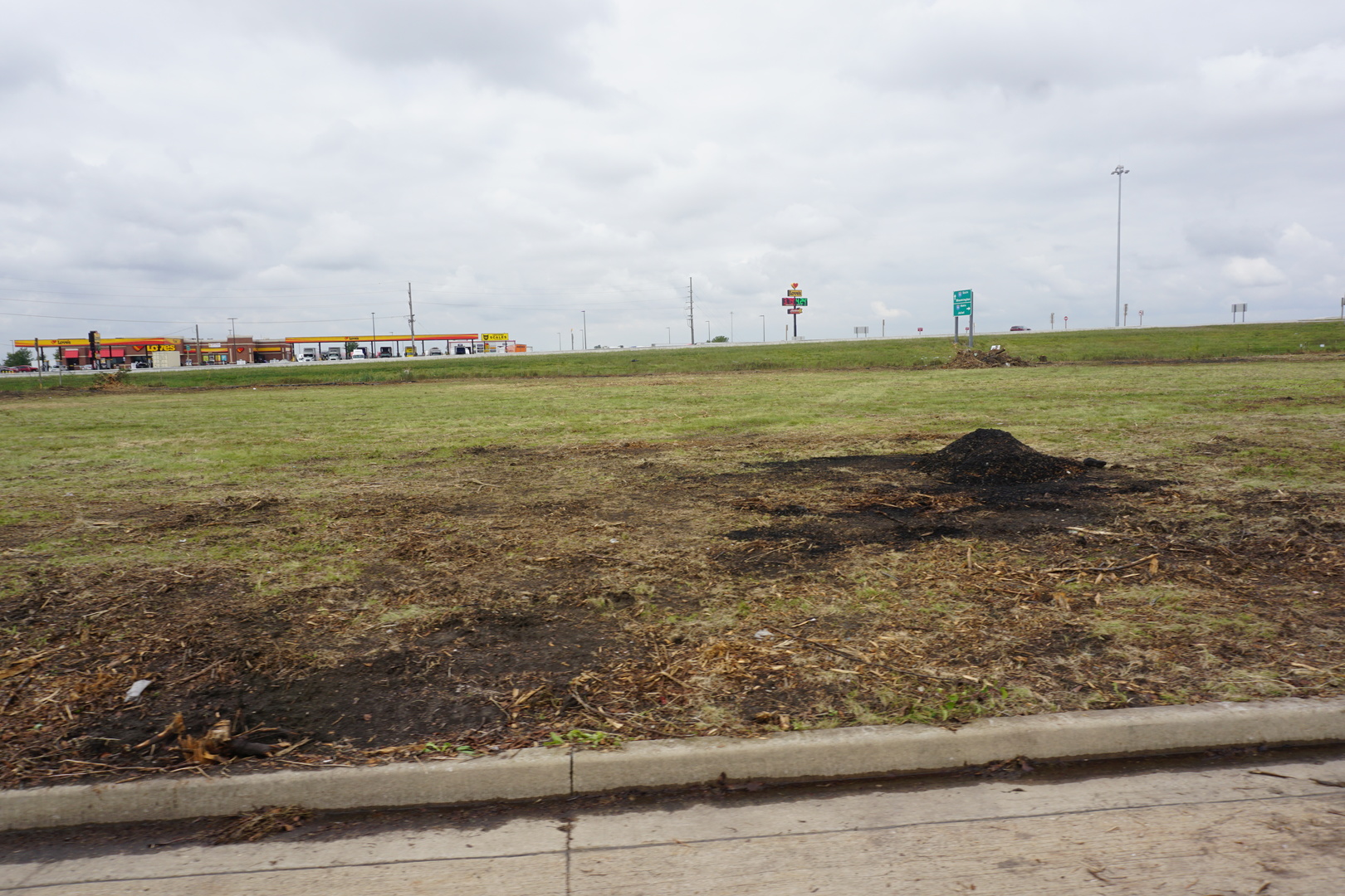 Dwight Circle Sub Lots 1-8 Circle Dwight, IL 60420 - Photo 4 of 10 a view of a large body of water with lots of green space