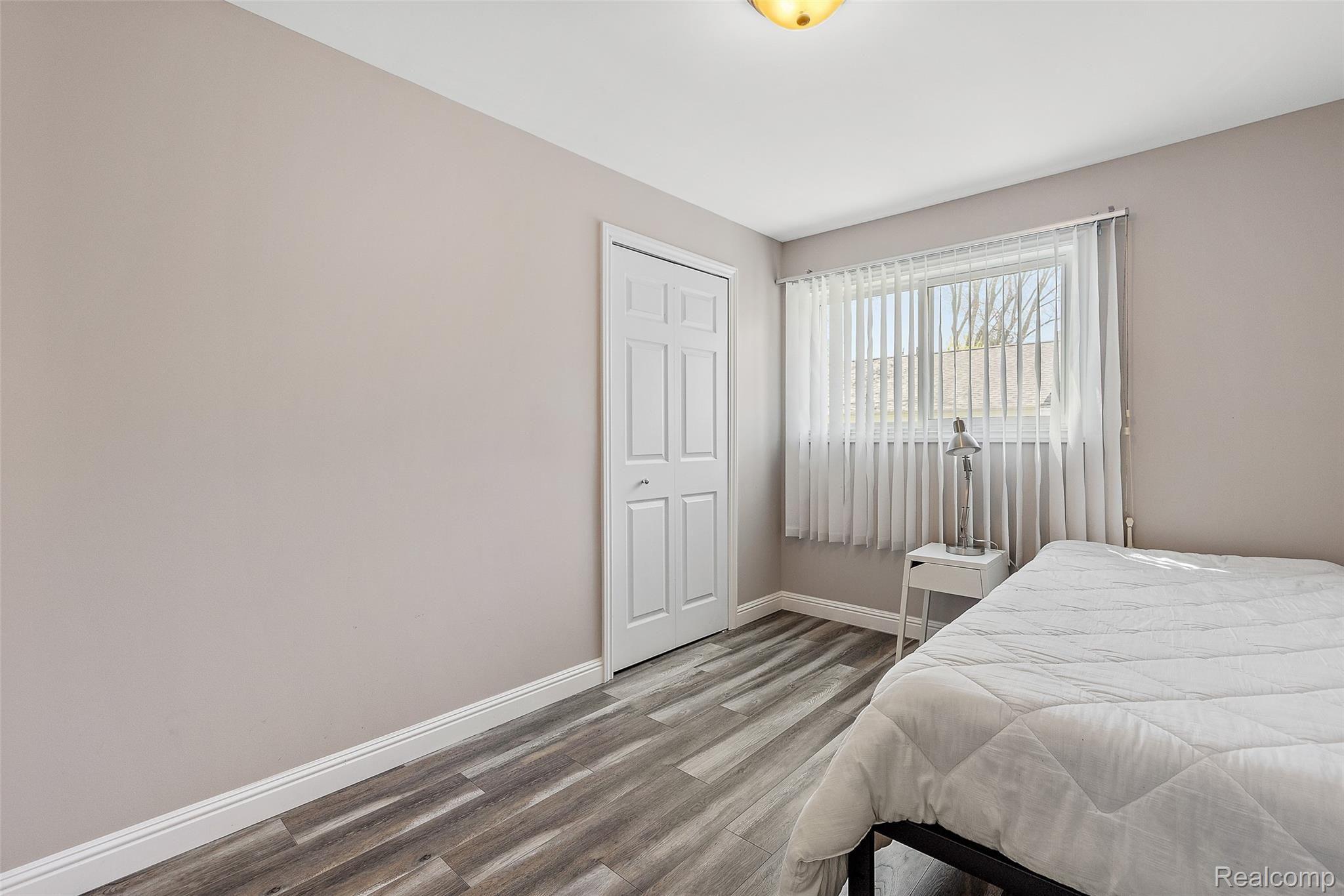 3327 Hessel Avenue Rochester, MI 48307 - Photo 25 of 36 3327 Hessel-32.jpg