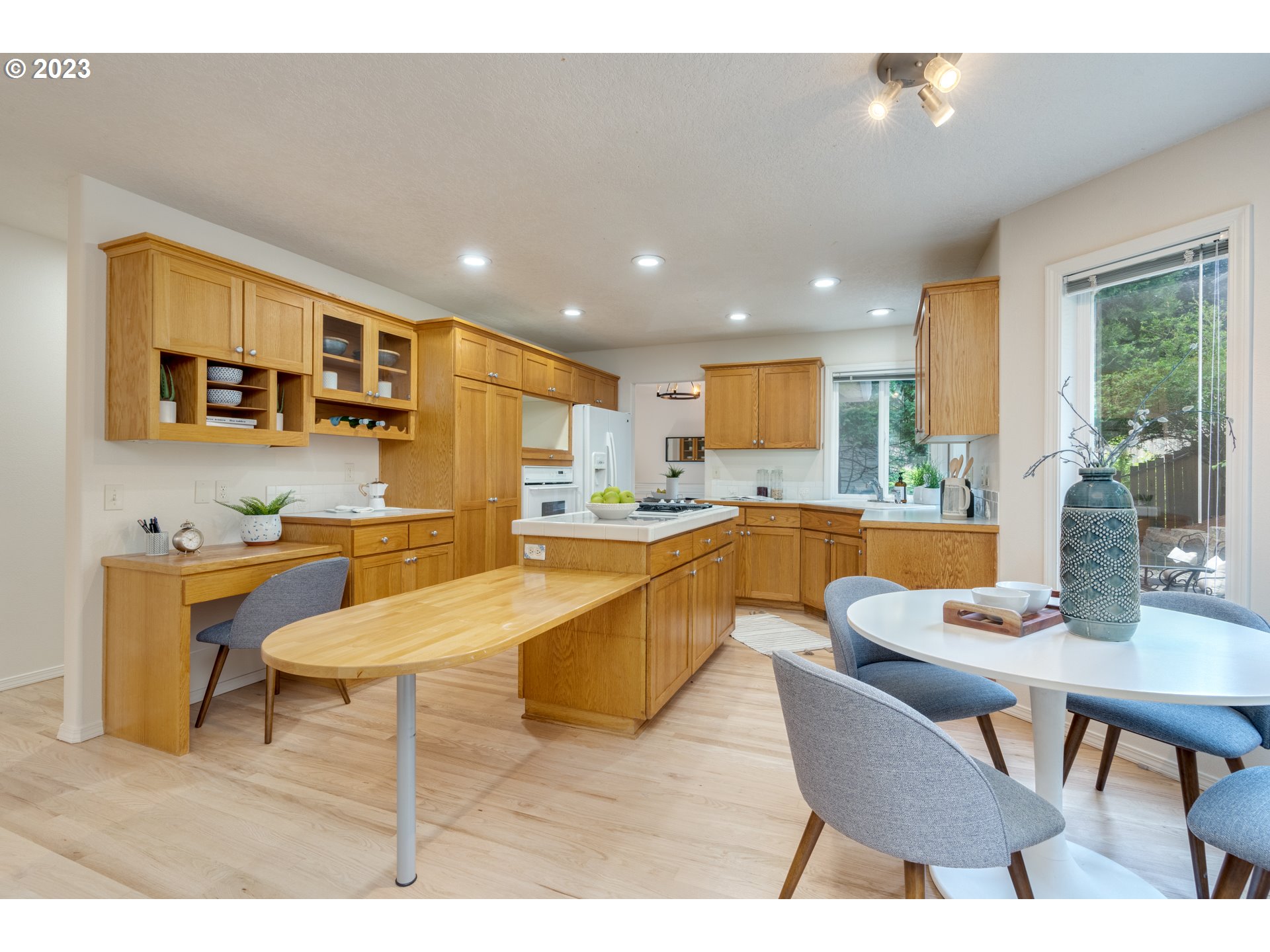 8399 Southwest 184th Loop Beaverton, OR 97007 - Photo 10 of 29 Gallery Image 10