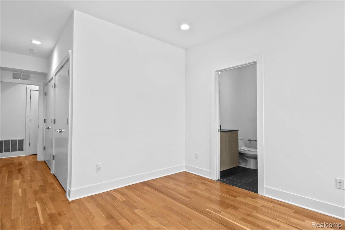 2640 John R Street Detroit, MI 48201 - Photo 16 of 28 22-2640 John R St-22.jpg