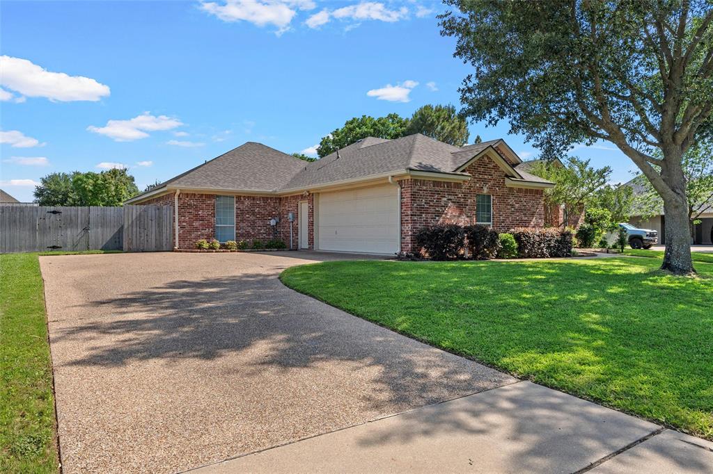 5612 Plantation Drive Waco, TX 76708 - Photo 3 of 40