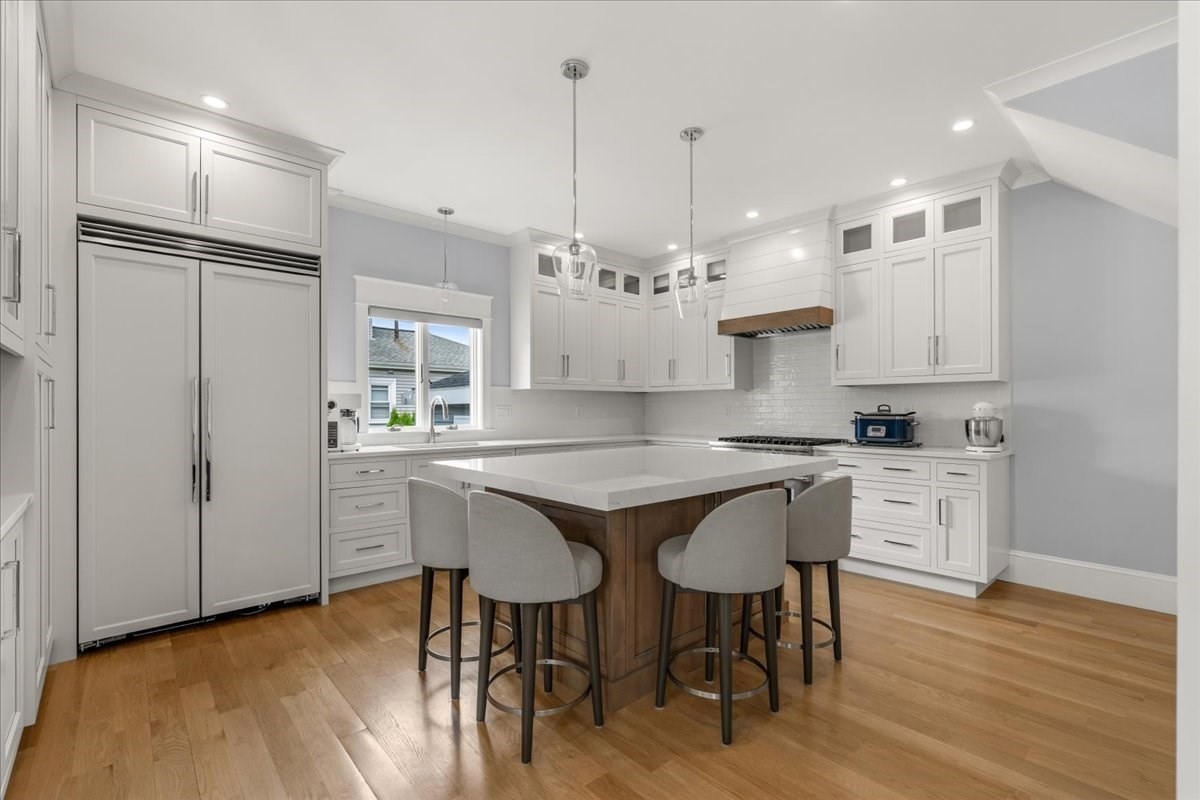 74-76 Butler Road Quincy, MA 02169 - Photo 8 of 42 Gallery Image 8