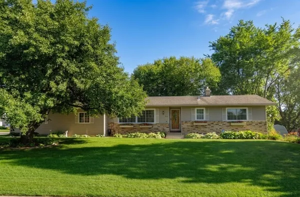 $474,900 | 450 Bonnie Road, Cottage Grove, WI 53527