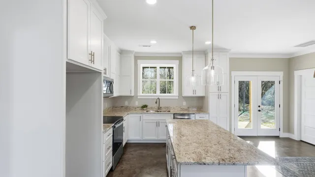 $347,700 | 208 Old State Highway 28, Whitwell, TN 37397