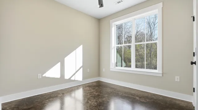 $347,700 | 208 Old State Highway 28, Whitwell, TN 37397