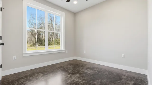 $347,700 | 208 Old State Highway 28, Whitwell, TN 37397