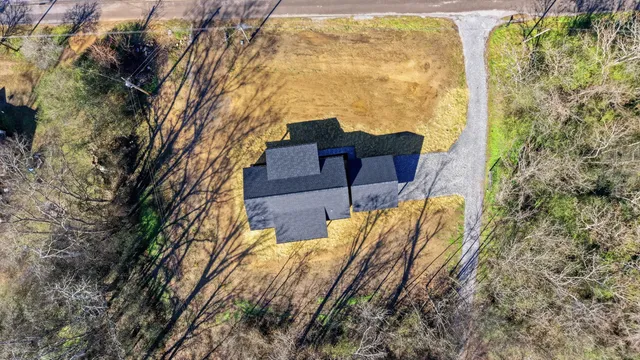 $347,700 | 208 Old State Highway 28, Whitwell, TN 37397