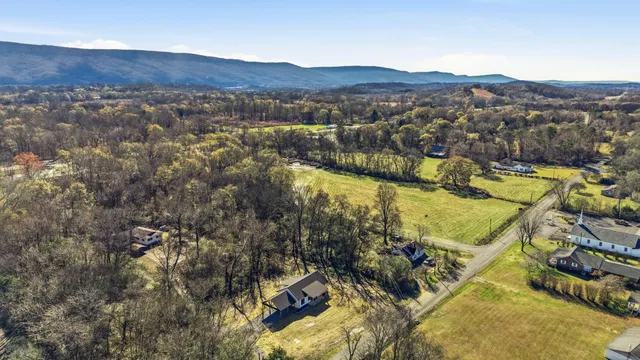 $347,700 | 208 Old State Highway 28, Whitwell, TN 37397