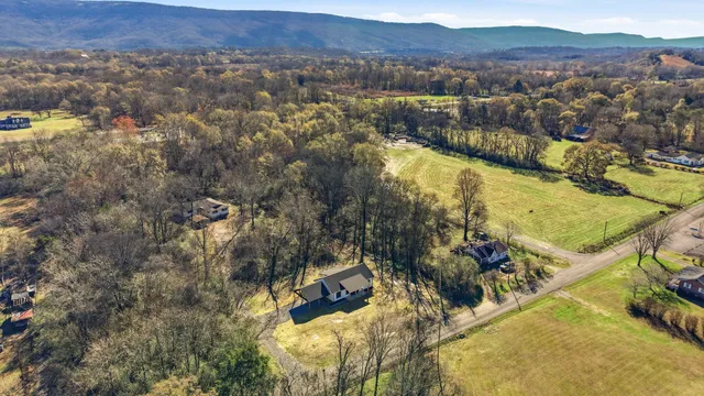 $347,700 | 208 Old State Highway 28, Whitwell, TN 37397