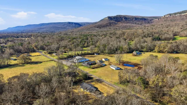 $347,700 | 208 Old State Highway 28, Whitwell, TN 37397