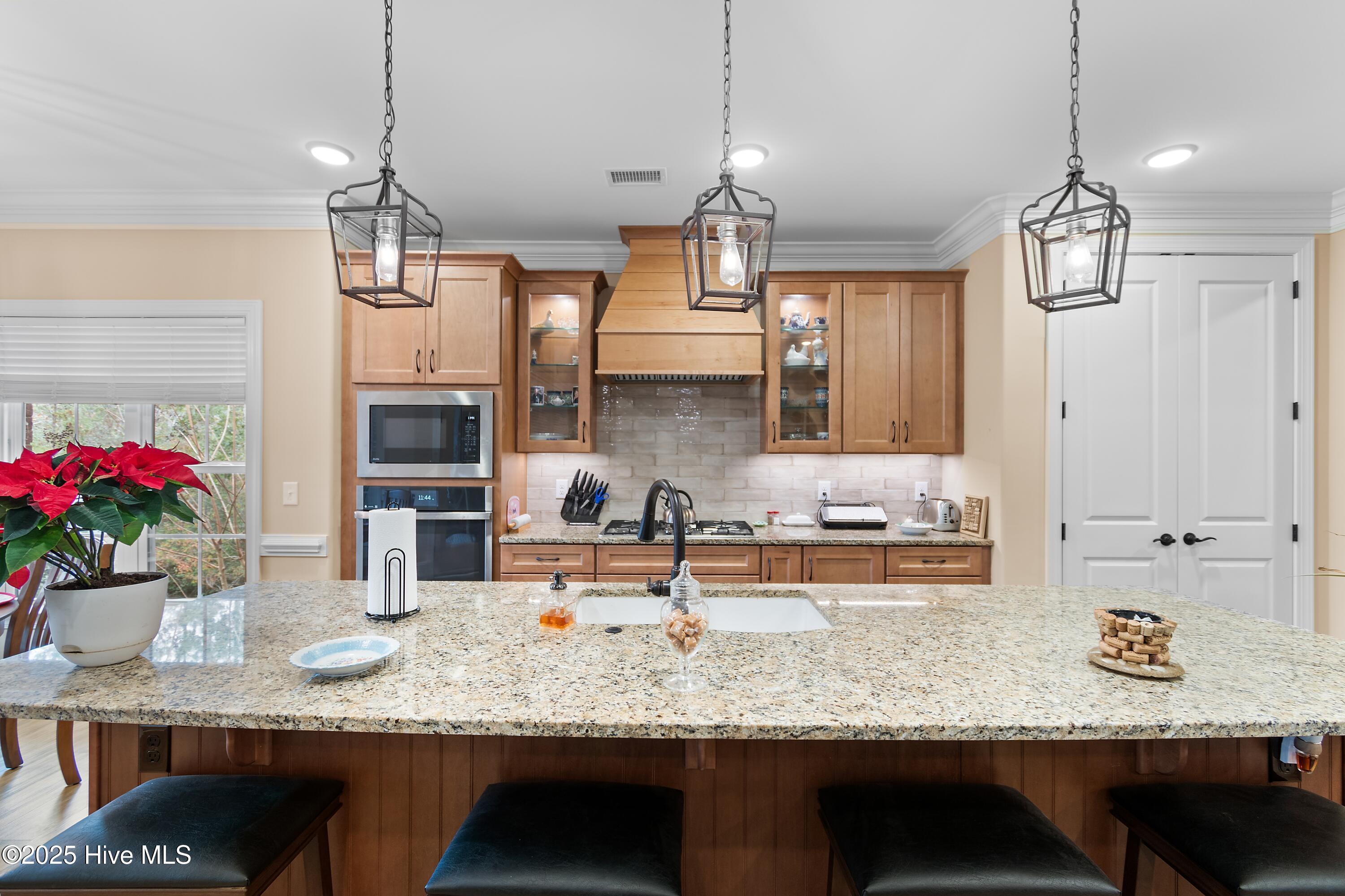 6482 Kirkwall Point Southwest Ocean Isle Beach, NC 28469 - Photo 10 of 87 Kitchen