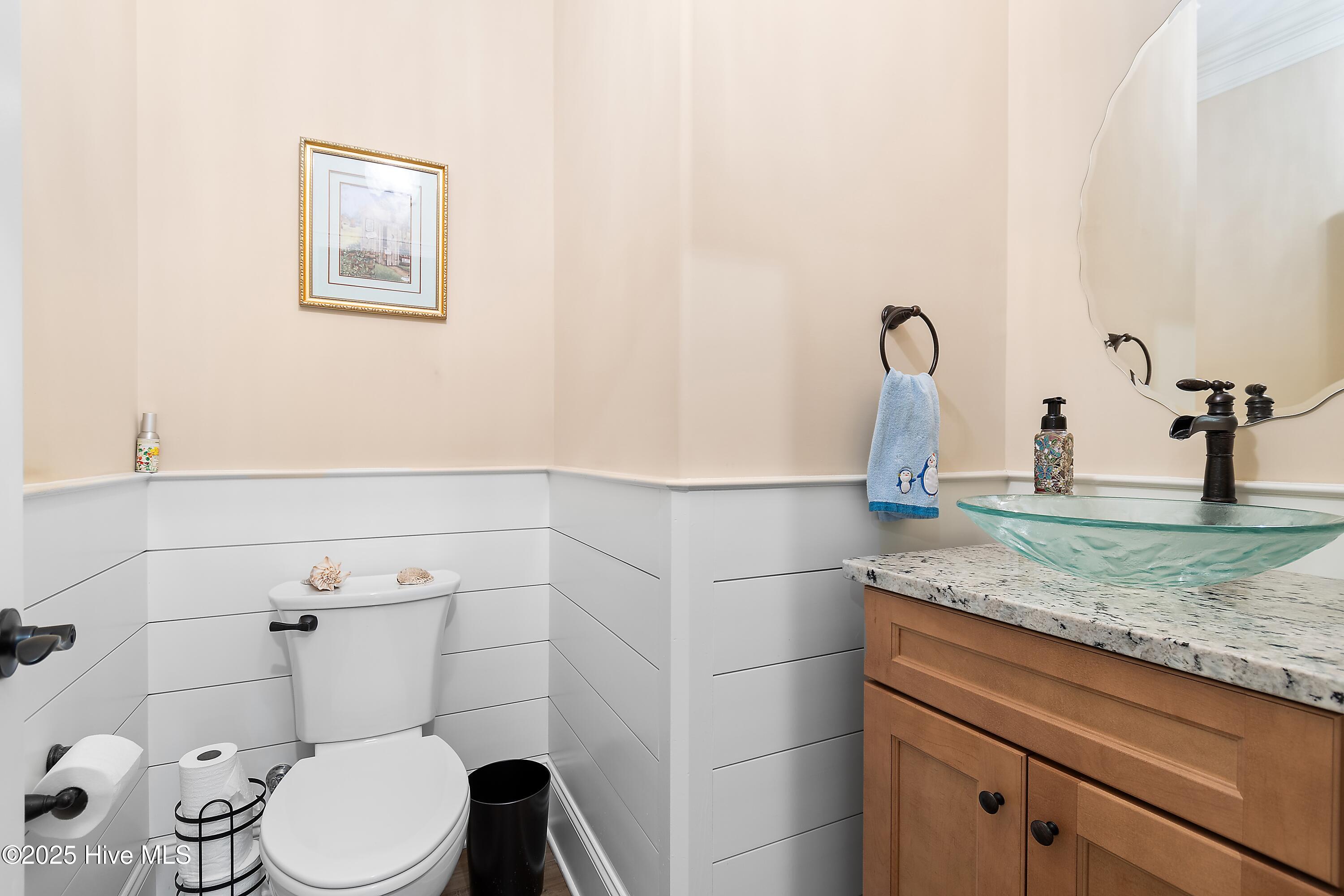 6482 Kirkwall Point Southwest Ocean Isle Beach, NC 28469 - Photo 24 of 91 Powder room